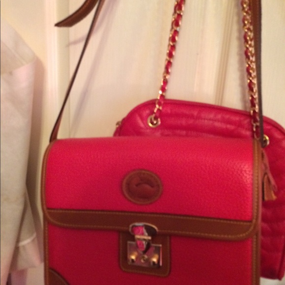 Dooney and Burke Red, all weather leather bag - Picture 2 of 2